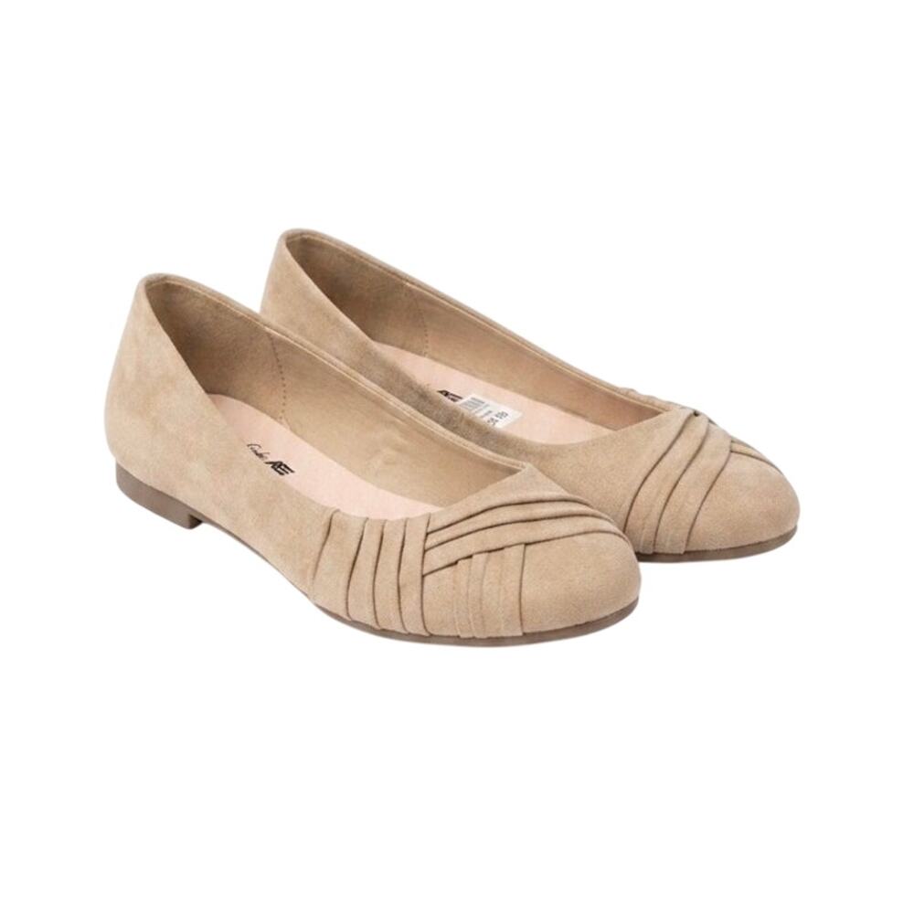American Eagle Pleated Beige Faux Suede Ballet Flats Women's Size 8W Comfortable